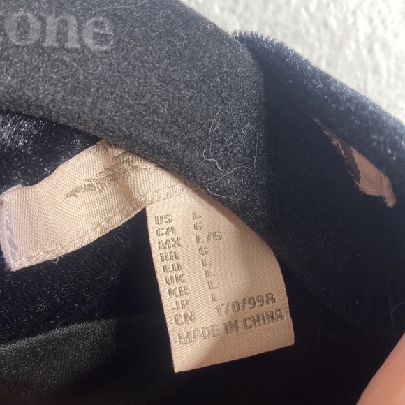 Forever 21 Contemporary black sequin and velvet dress - Picture 5 of 6